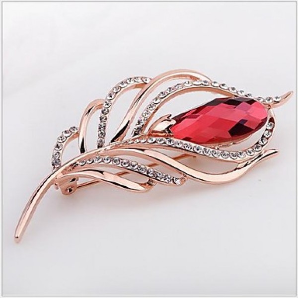 Tina -- Fashion High-grade Rhinestone Heaven's Wing Alloy Brooch in Party