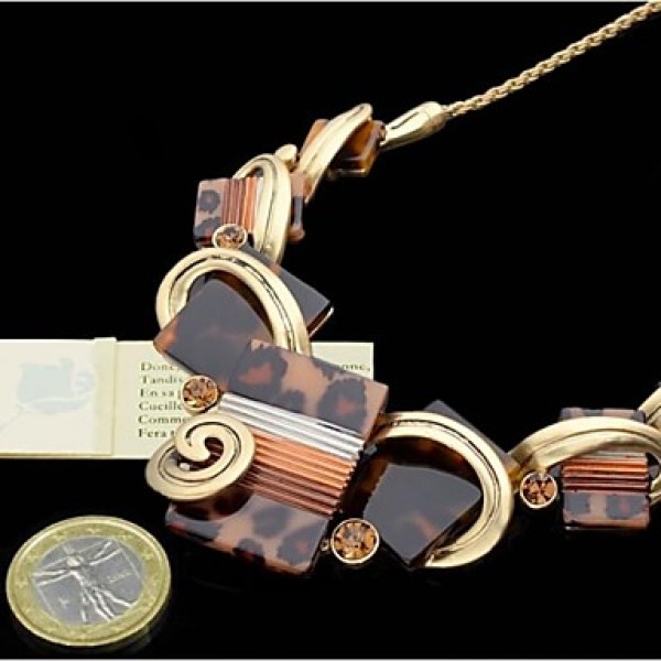 women's European and American Retro Leopard Jewelry Set(Earrings & Necklace)  